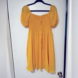 Stretchy, comfy, feminine flowy summer dress! Size L